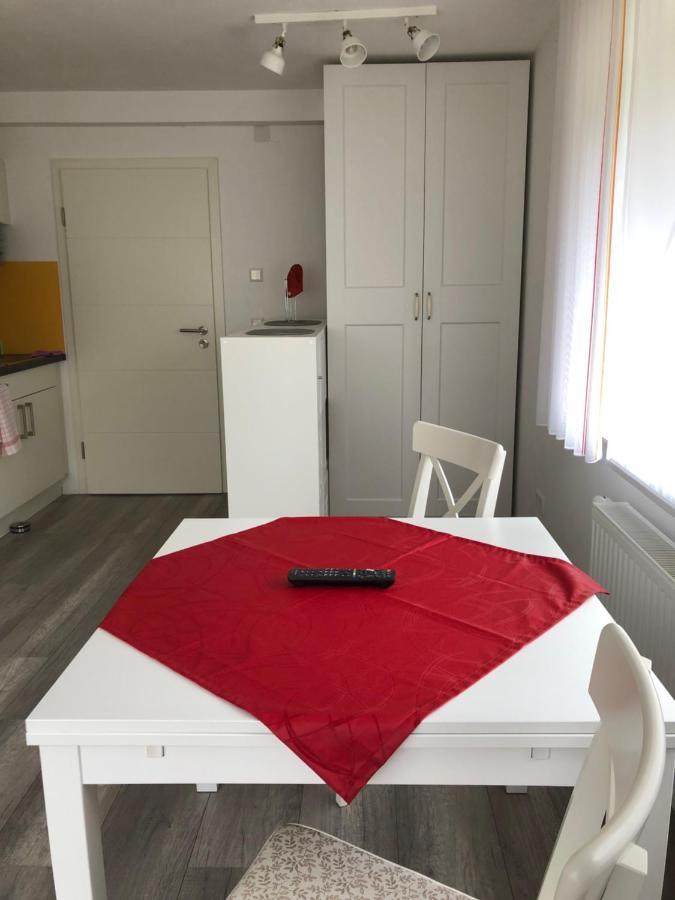 Apartmentvermietung Ingrid Bolkart - Voehlino 2 Illertissen Eksteriør billede
